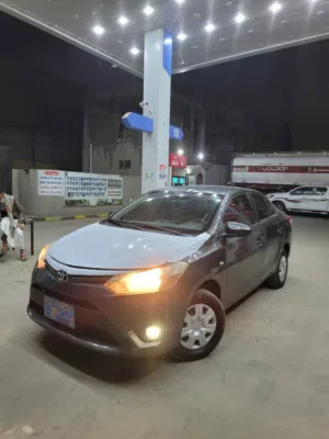 يارس 2014خليجي توماتيك ب15500سعودي مجمرك مرقم عرطه