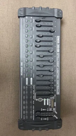 للبيع جهاز Pioneer DJ XDJ-XZ/وحدة تحكم في الإضاءة الذكية DMX-384B