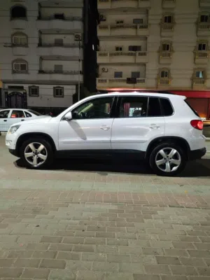 Volkswagen . Tiguan . 2010 . Used0
