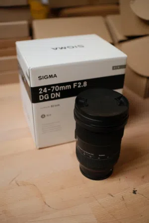 Sigma 24-70mm f/2.8 DG DN Art Lens for Leica / Pansonic L Mount