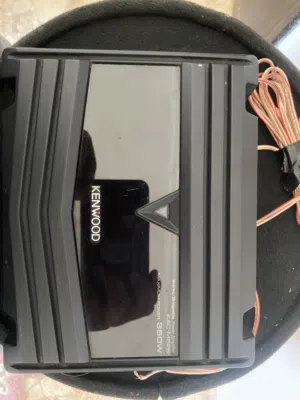 للبيع أمبليفاير Kenwood KAC-M526 مع سبووفر12 انش