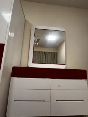Modern White & Red Dressing Table with Mirror – Great Condition