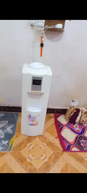 براد ماء حار بارد زائد ثلاجه جوه شرط الشغل اللي يريد يتصل علي ما متواجد على سوق المفتوح