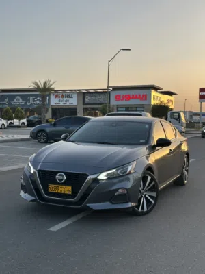 Used Nissan Altima in Al Batinah