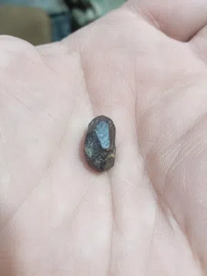 احجار ياقوت خام