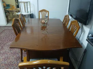 طاوله سفره بحاله الوكاله ممتازه خشب زان مع 6كراسي