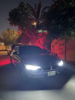 BMW 320i Sport Line 2016