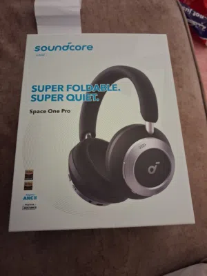 سماعة soundtrack space one pro جديدة .