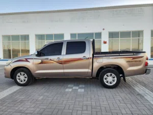 Used Toyota Hilux in Al Dakhiliya