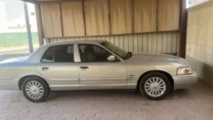 للبيع فورد ماركيز موديل 2010