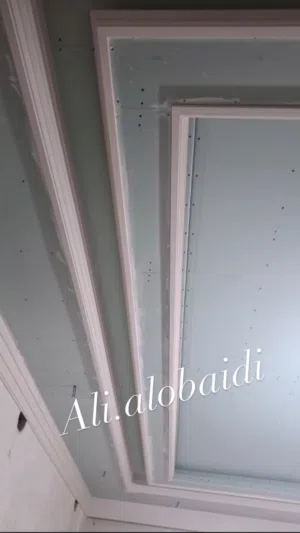 خلفه جبسن بورد و صبغ