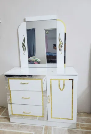 Furniture three items 100 Omani riyal