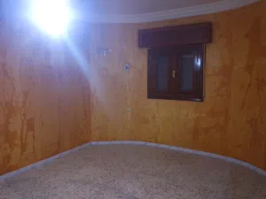 غرفة نوم، مطبخ و صالة أكل، حمام و بالكونة