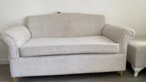 صالون بحالة جيدة