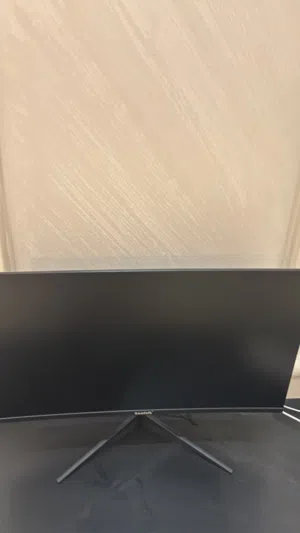 شاشه استعمال اسبوع فقط ب 370 نهايتي 180hz  24 inch