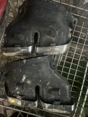 للبيع ليت خلفي حق مرسيدس و إيه القزوز الأخرى حق AMG.