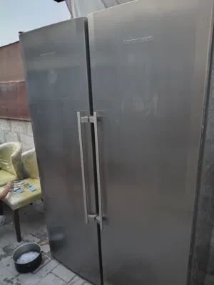 refrigerator good condition used like new double door 85BD