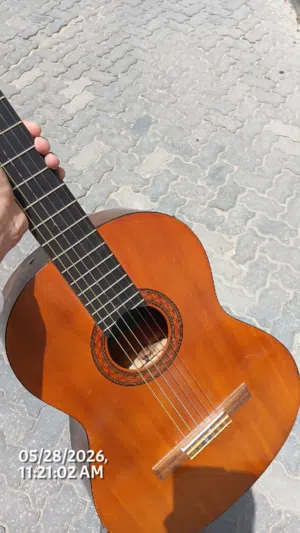 قيتار ياماها اصلي نضيف جدأ Yamaha