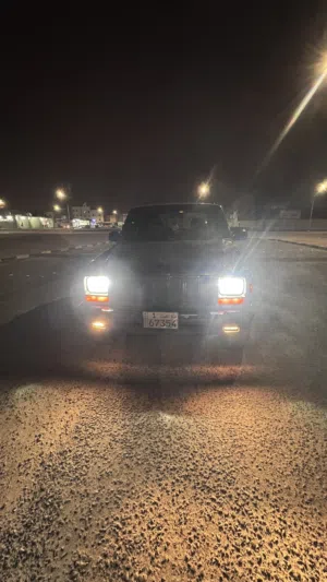 جيب شروكي الموديل2000