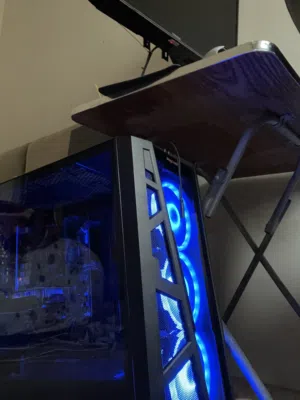 للبيع كمبيوتر قيمنق