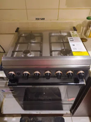 Toshiba 4 burners cooker with oven