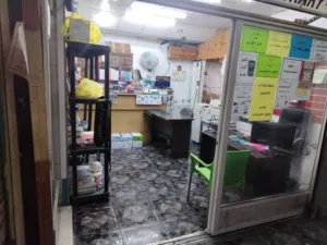 مكتبة للبيع في اربد شارع الجامعة