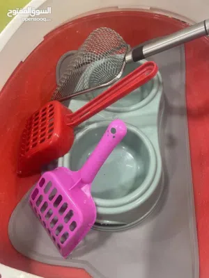 أدوات العنايه بالقطط