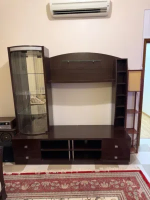 مكتبه للبيع بحاله جيده