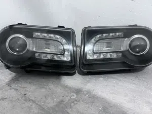 اضوية امامي كرايسلر 300C 2005