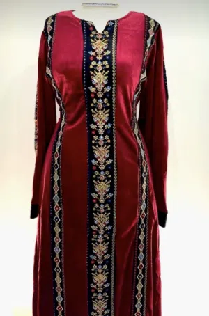 دراعه مطرزه مخمل كويتي شتائيه كوالتي عالي حاشيه من أسفل الدراعه خامه راقيه