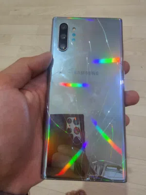نوت 10 بلس مموج الذاكره 256GB الرام 12GB مشرخ الخلفيه فقط لا مطبع ولا منقط مضمون وبسعر عرطه 99 الف