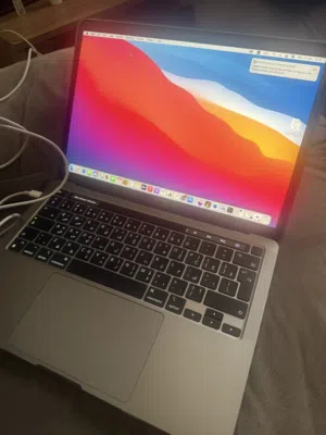 Apple .. 13 inch.. MacBook Pro M1