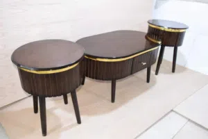 طاولات للبيع