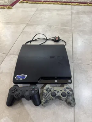 للبيع بلايستيشن 3 مهكرة فيها ازيد من 20 لعبة