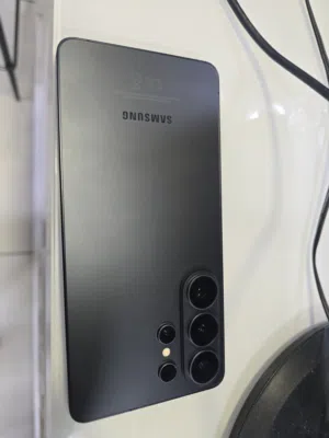 Samsung Galaxy S26 Ultra 256GB وارد 740 وفيه مجال شرق اوسط