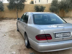 مرسيدس E200 قرش ونص 99 محوله 2001