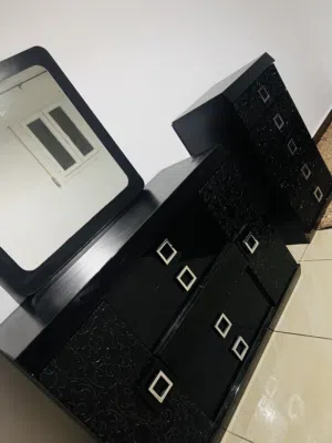 غرفة نوم زوجية للبيع