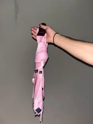 ربطات عنق وبينونات