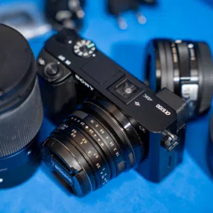 للبيع – عدة تصوير كاملة سوني 6100 For Sale–Complete Sony A6100 Creator Kit