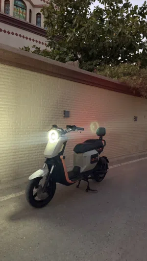 للبيع سكوتر كهربائي u2