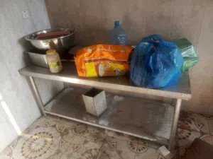 معدات مطعم للبيع