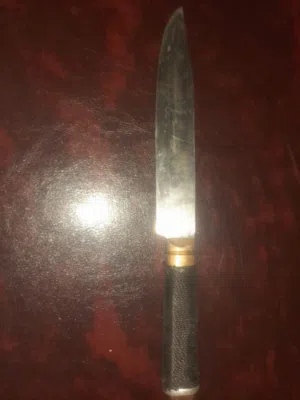 سكاكين للبيع بحاله جيده مع مسن