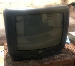 تلفزيون ماركة LG 23 بوصة