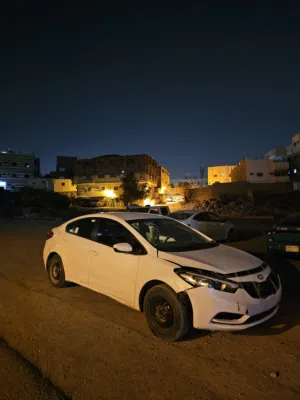 كيا سيراتو 2016
