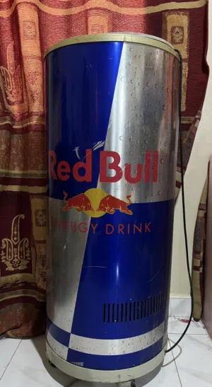 ثلاجه ريد بول للبيع