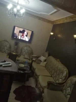 شقه للايجار مفروشه بوسط البلد  سوبر لوكس بمدخل خاص بحديقه