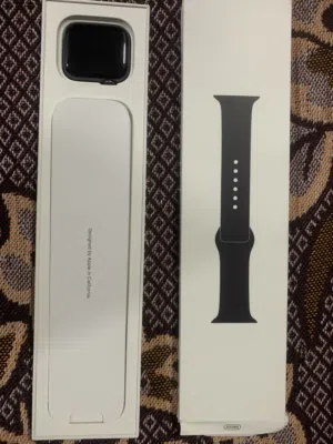 ساعه ابل لون اسود