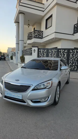 Used Kia Cadenza in Tripoli