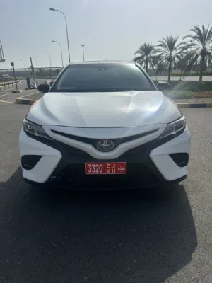 تويوتا كامري 2018 للبيع