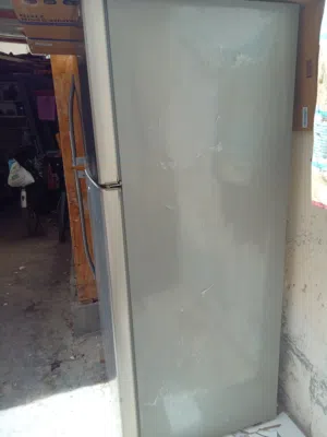freezer/ fridge